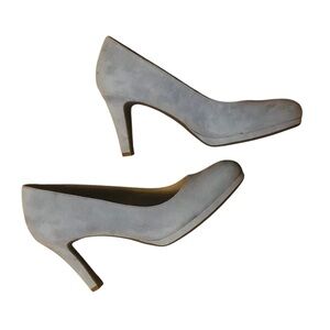 NWT Naturalizer light blue suede 3.25” high heel pumps & round toe with platform